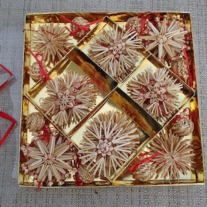 Scandinavian Straw Ornaments Box of 56 #H1-544