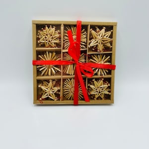 Scandinavian Nordic Straw Ornaments 2 to 2 1/2 inch - Box of 36 pieces