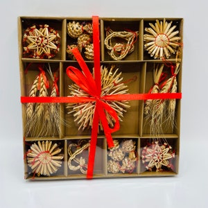 Scandinavian Nordic Straw Ornaments - Box of 45 pieces -  Star Snowflake Ball Heart Wheat