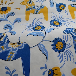 Scandinavian Swedish Dala Horses and Kurbits Flowers on White Fabric with 5-6 inch Blue and Yellow Horses