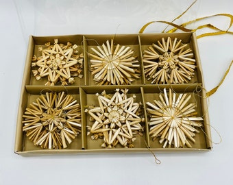 Scandinavian Straw Snowflake 2 - 2 1/2 inch Ornaments - Box of 24 pieces