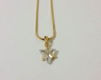 Collar Kabbalah dorado "Estrella de David (Magen David)" con piedras de cristal