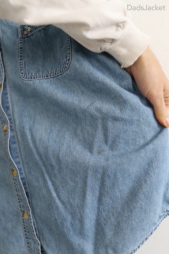 90s Chambray Denim Embroidered Button Long Sleeve… - image 7