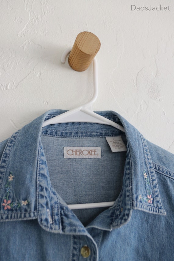 90s Chambray Denim Embroidered Button Long Sleeve… - image 3