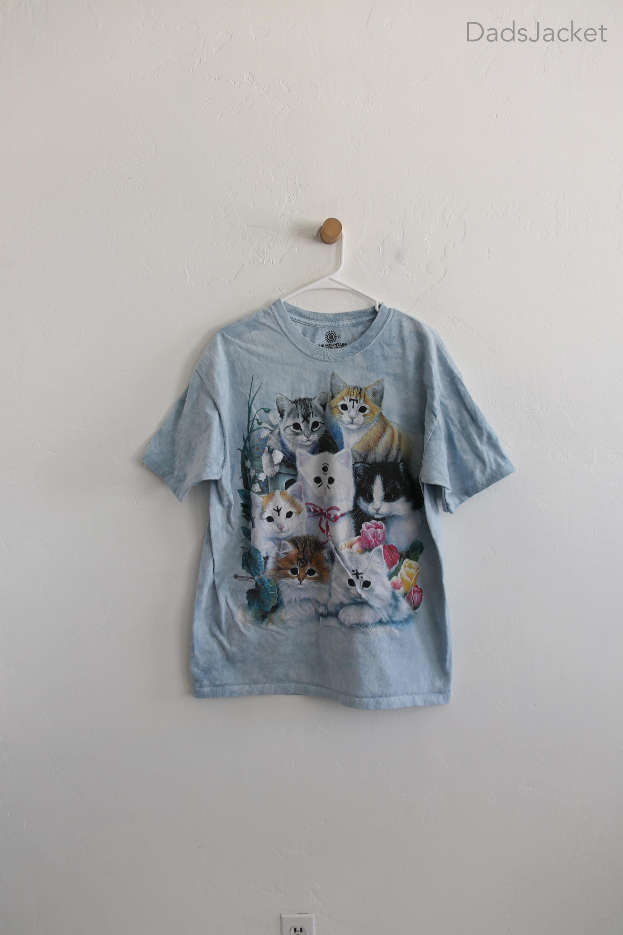 10-2149 ADULTS KITTEN EMERALD EYES MOUNTAIN BRAND T-SHIRT Medium Pre