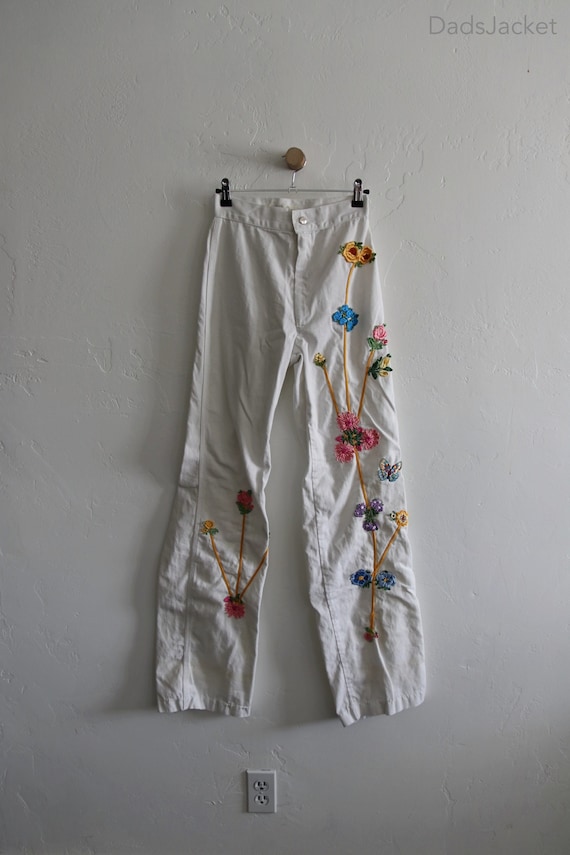 【GRAVER】White Flower Dot Embroidered Clip Bootcut Pants Plaze Bootcut Pants