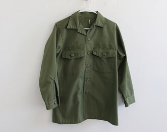 Olive Drab Military Fatigue Shirt Large