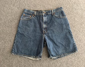 Jaren 90 Levis 551 denim short, maat 30