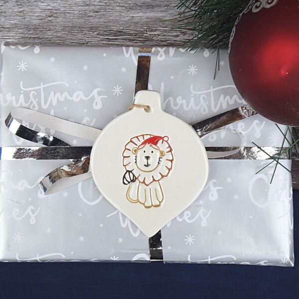 Olympia red lion christmas tree