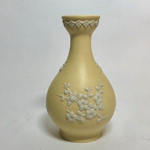 SALE Vintage Yellow Jasperware Wedgwood Bud Vase 1950s Made Honor Queen Elizabeth Silver Jubliee
