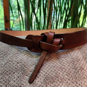 Fashion Leather Tie Belt