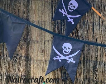 Handgemaakte piratenslinger, Jolly Roger stoffen wimpelbanner, feestdecoratie. Banner op maat.