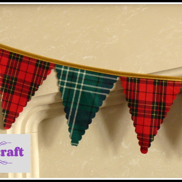 Christmas Tartan Plaid Mantle Bunting, Fireplace Bunting made in Red, Gold and Green Tartan. Ideal for Burns Night or Scottish Wedding Decor