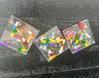 Square or Round Clear Chill Pill with Multicolored pills and Gold/Silver or Rose Flakes (price for one)