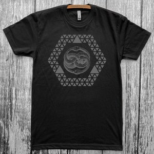 Ouroboros T Shirt - Etsy Ouroboros T Shirt - Etsy