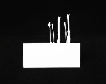 Pair of Skis/Poles Silhouette Wedding Escort Card| Tented Placecard| BLANK Seating Card for Calligraphy| Winter Wedding| Cabin| Ski Lodge|