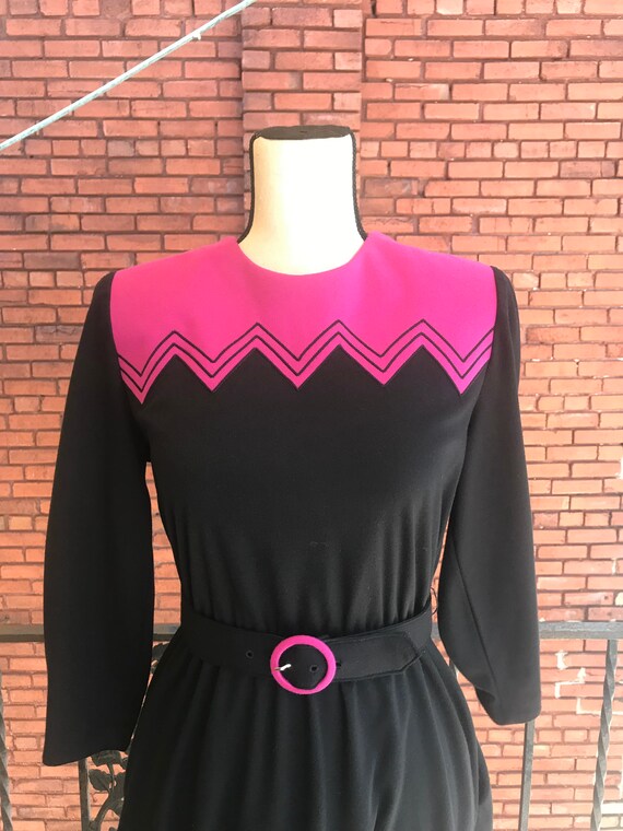 Vintage 80s Geometric Knit Dress | Belted 80s Dre… - image 2