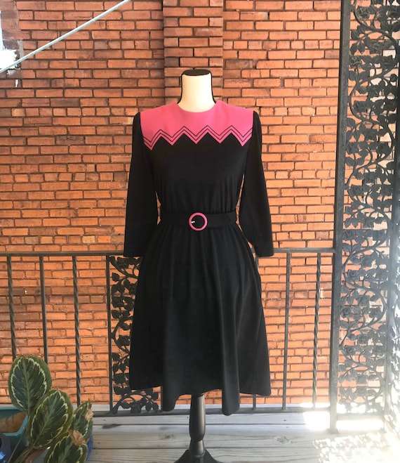 Vintage 80s Geometric Knit Dress | Belted 80s Dre… - image 1