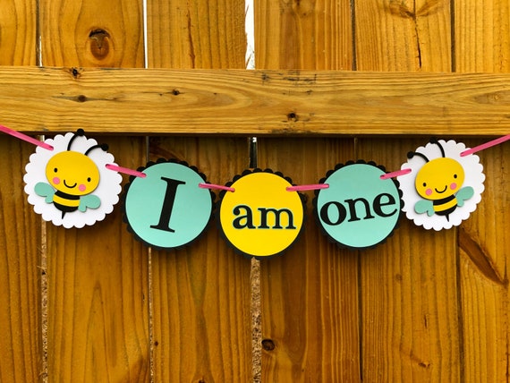 I am 1 Bumblebee Banner; Bumblebee birthday Banner; Bee Party; Yellow Bumblebee; Photo prop banner; Cake Smash Banner; Highchair Banner Il_570xn