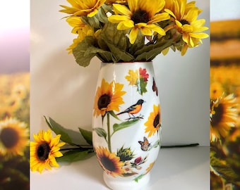 Sunflower Glass Vase, Decoupaged Sunflower Vase, Fall Sunflower Decor, Large Sunflower Vase, Oriole Decor,  Sunflower Gifts, Gifts Under 100