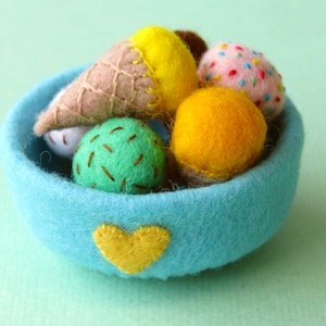 Miniature Wool Felt Ice-cream Cones, Ice Cream, fairy garden, felt food, dollhouse toy, dollhouse food image 8