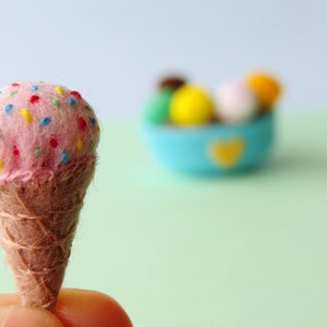 Miniature Wool Felt Ice-cream Cones, Ice Cream, fairy garden, felt food, dollhouse toy, dollhouse food image 4