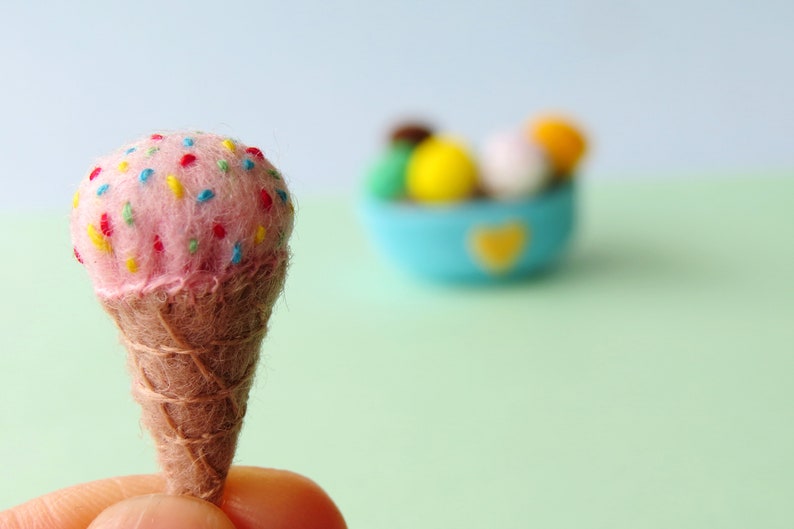 Miniature Wool Felt Ice-cream Cones, Ice Cream, fairy garden, felt food, dollhouse toy, dollhouse food image 4