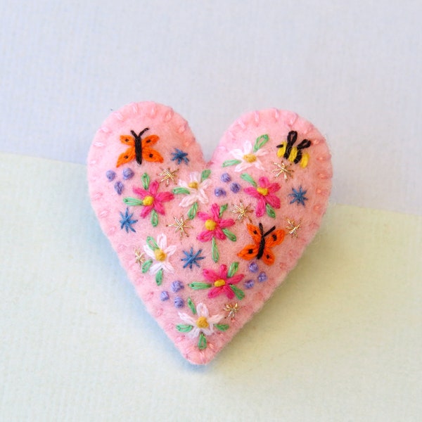 Handmade Felt brooch, Heart brooch, embroidered heart, embroidered brooch, teacher gift, heart pin, felt embroidery, Valentine's Day, pink