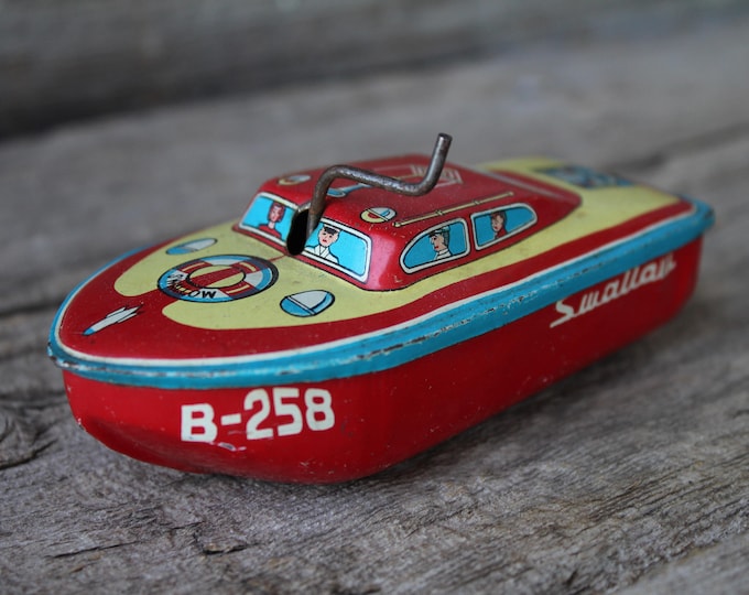 wind up motor boat toy