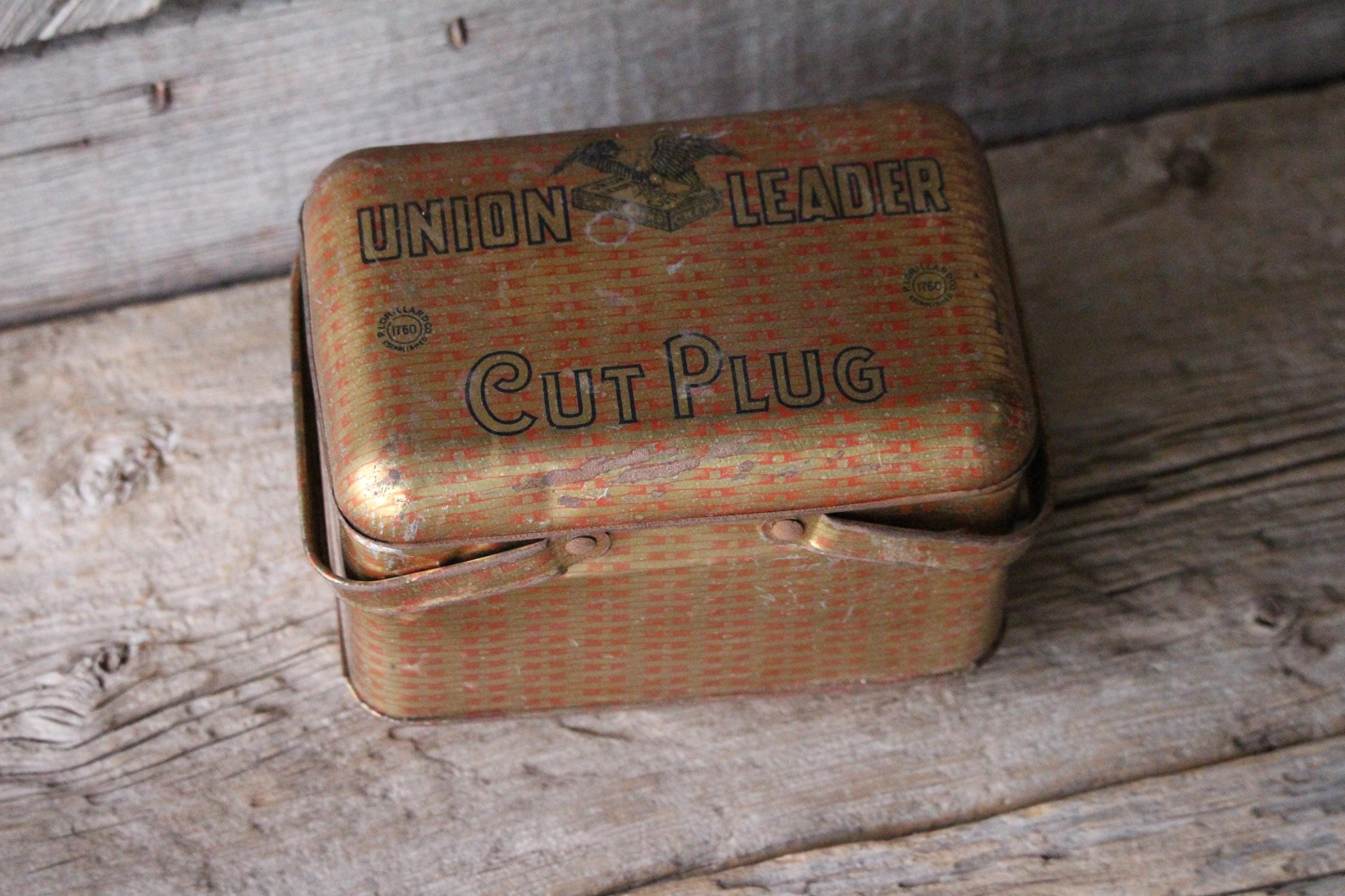 Union Leader Cut Plug Tobacco Tin Picnic Basket Handles & Hinged