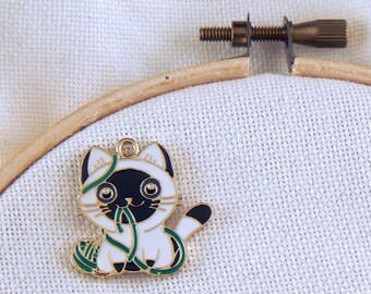 Siamese Cat With Yarn Magnetic Enamel Needle Minder For Cross Stitch Or Embroidery
