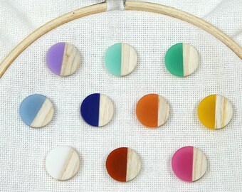 Circle Wood & Resin Needle Minder For Cross Stitch Or Embroidery