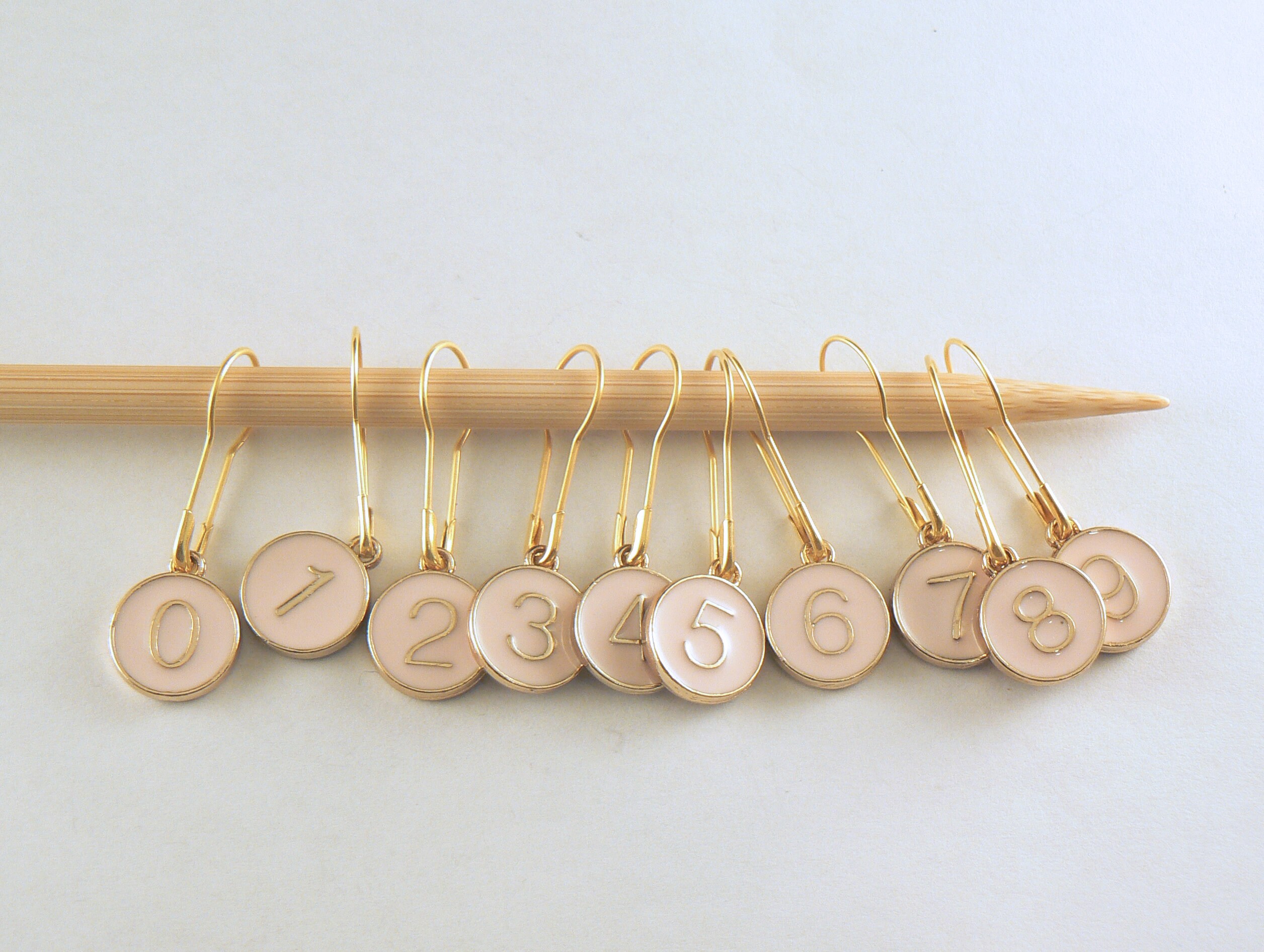 Tools Crochet Numbered Light Blue & Gold Enamel Charm Stitch Markers