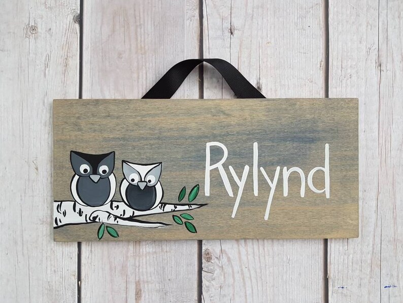 Owl Name Sign/monochromatic nursery decor/ Woodlands decor/ Etsy