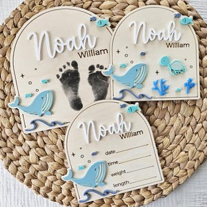 Prénom bébé océan | Plaque nominative pour faire-part de naissance sous la mer | Panneau d'accueil à l'hôpital de l'arrivée d'un bébé baleine | Plaque empreinte de pas de nouveau-né