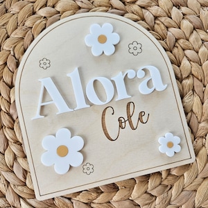 Nom de bébé nouveau-né Arch | Plaque nominative pour faire-part de naissance florale | Signe de l'arrivée de bébé à l'hôpital