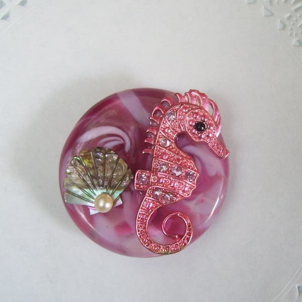 Seahorse magnet - seashell magnet - beach magnet - repurposed jewelry - jeweled magnet - beach decor - office decor - kitchen decor