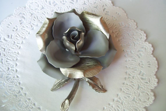 Rose brooch - flower brooch - vintage rose brooch… - image 1