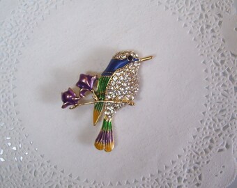 Bird Magnet - Rhinestone Bird magnet - Repurposed jewelry - humming bird - bird jewelry - jeweled magnet - hummingbird decor