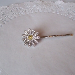 Flower hair pin - repurposed jewelry - rhinestone hair pin - jeweled hair pin - hair accessories - daisy hair pin