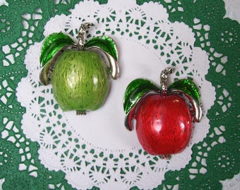 Apple magnet - red apple magnet - green apple magnet - repurposed jewelry - apple decor - fruit magnet - kitchen decor - birthday gift