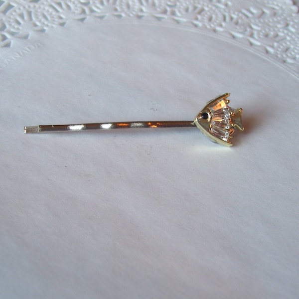 Fish hair pin - repurposed jewelry - rhinestone hair pin - beach hair pin - beach accessories - fish jewelry - rhinestone fish hair pin