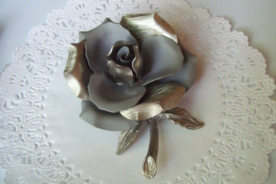 Rose brooch - flower brooch - vintage rose brooch… - image 2