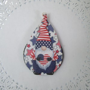 Gnome magnet - 4th of July gnome magnet - patriotic gnome magnet - flag magnet - repurposed jewelry - 4th of July decor
