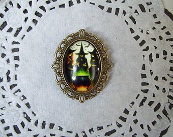 Imán de bruja - joyería reciclada - imán de Halloween - imán de bruja y caldero - regalo de Halloween - decoración de Halloween