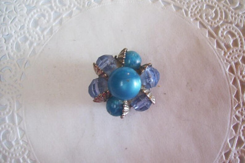 Blue Beaded Magnet - Beaded Refrigerator Magnet vintage earrings vintage jewelry 843 blue beaded earrings office magnet
