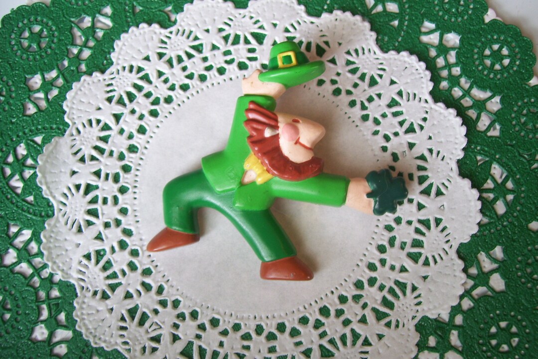Leprechaun Pin Hallmark Leprechaun Pin St Patrick's Day Jewelry St