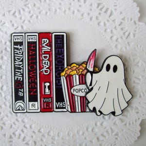 Horror movie magnet - ghost magnet - repurposed jewelry - Halloween magnet - Halloween decor - scary magnet - friend gift