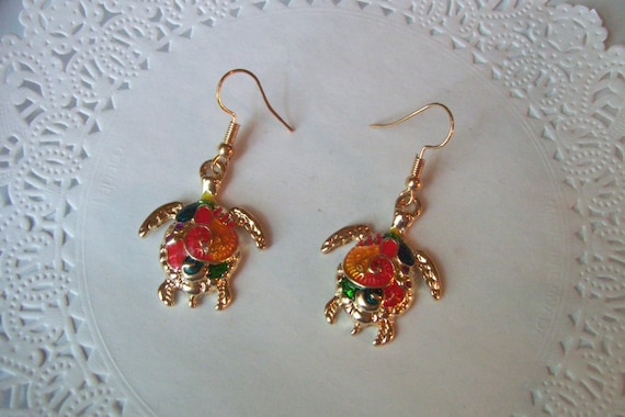 Turtle Earrings - Turtle jewelry - beach earrings - beach jewelry - women's accessories - beach accessories