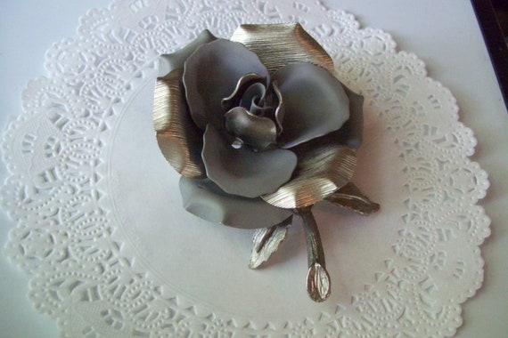 Rose brooch - flower brooch - vintage rose brooch… - image 6